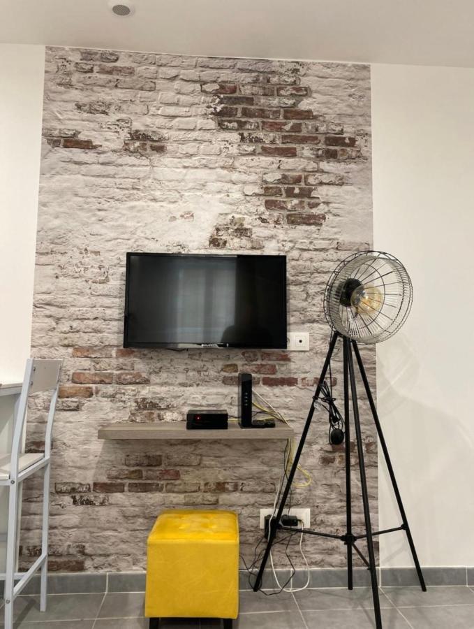 Studio 23M2 Moderne Hypercentre - Arenes A 2 Min Nîmes Exteriör bild